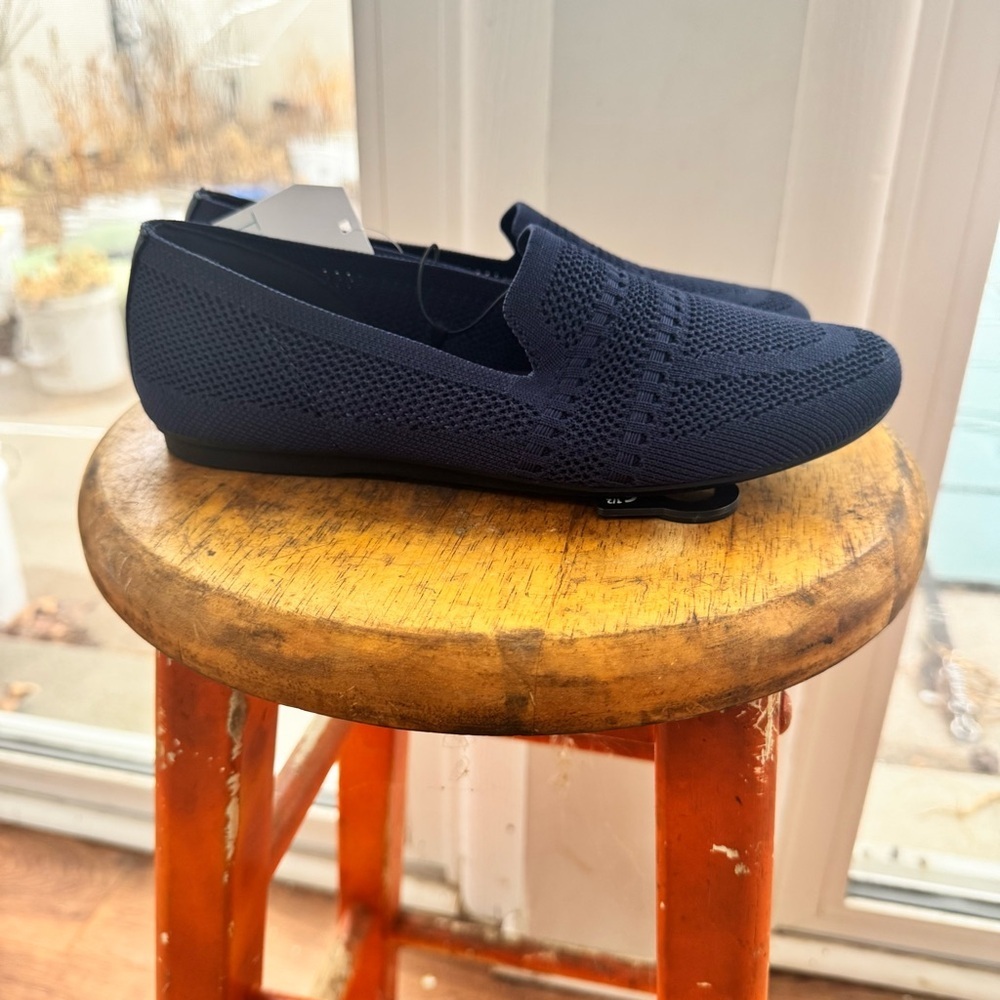 NWT Time and Tru Women's Knit Loafers Navy Blue Slip On Flats Comfort Size 6.5 - Picture 2 of 6